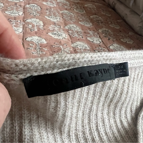 Jenni Kayne V-Neck Ribbed Sweater - Cream - Picture 3 of 4